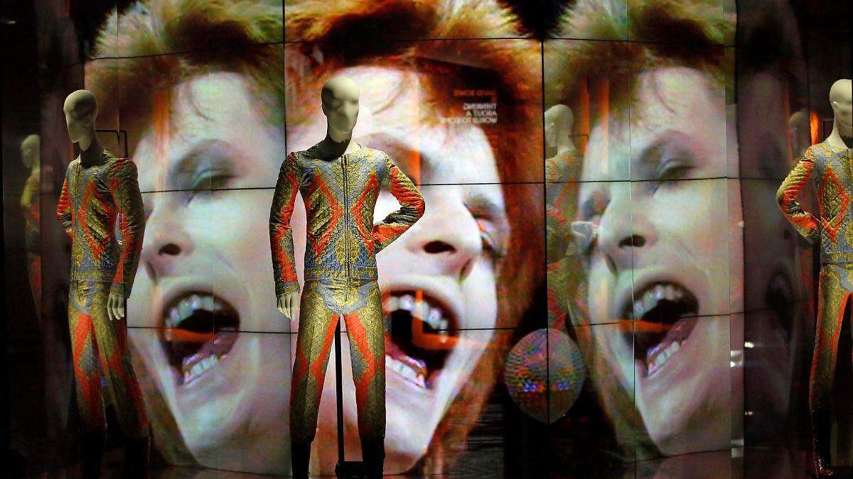 El Museo V&A de Londres adquiere piezas de David Bowie